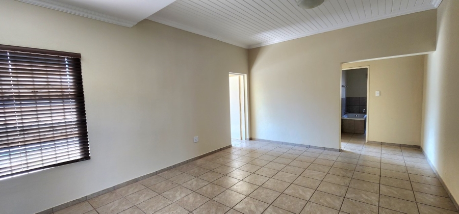 2 Bedroom Property for Sale in Gateway Manor North West